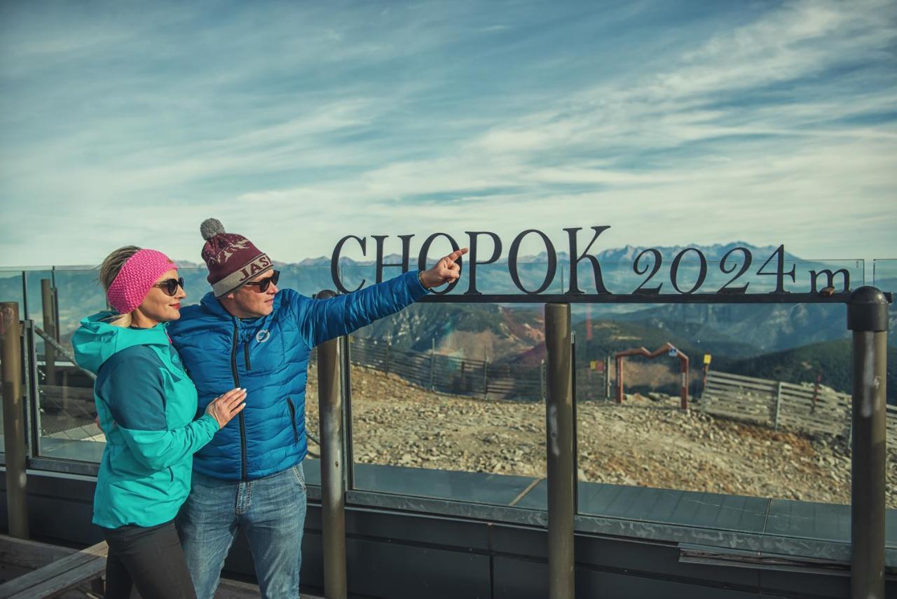 Noc Na Chopku, Rotunda Hotel Demanovska Dolina Bagian luar foto