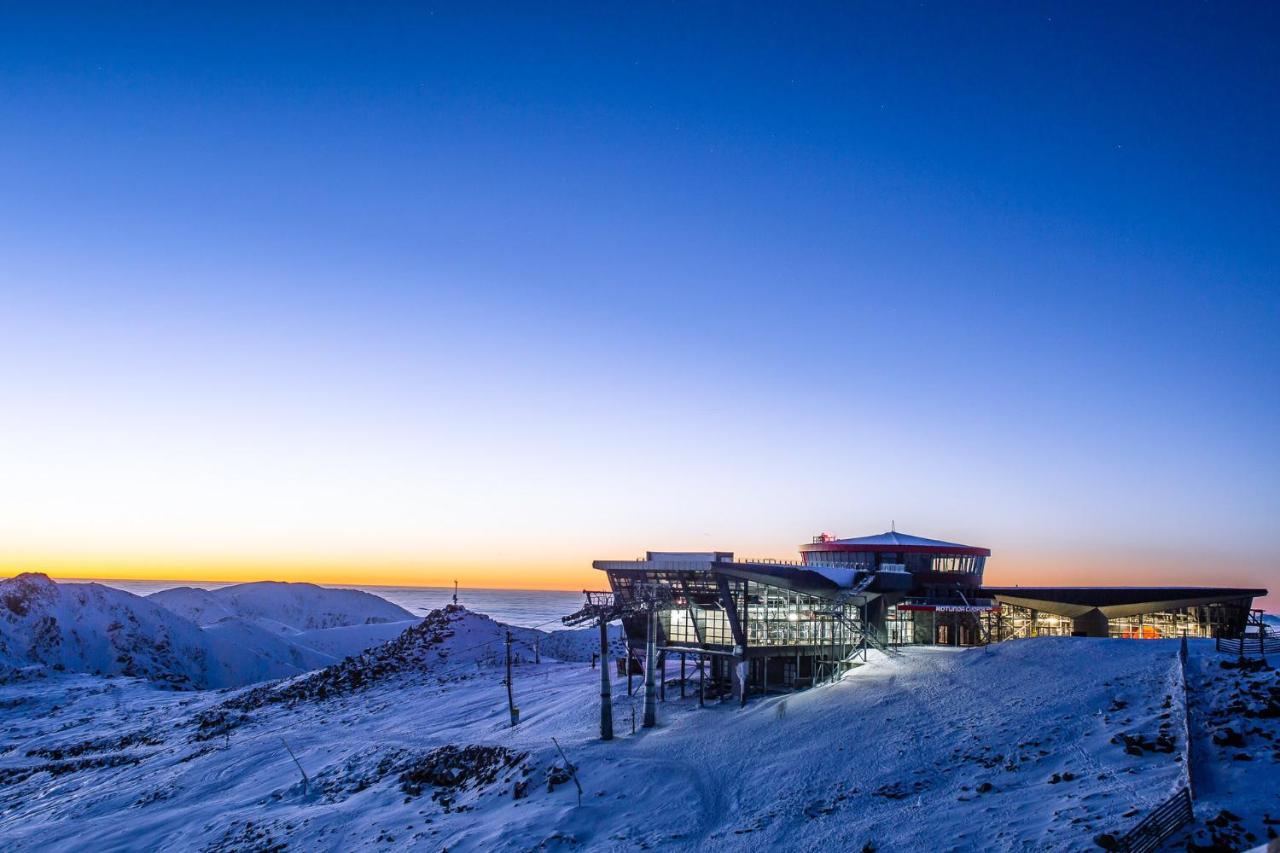 Noc Na Chopku, Rotunda Hotel Demanovska Dolina Bagian luar foto