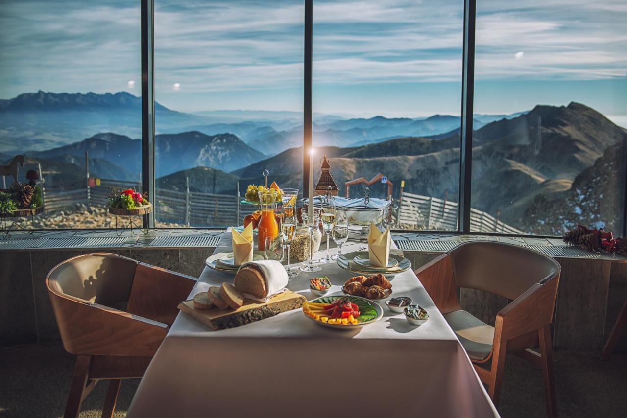 Noc Na Chopku, Rotunda Hotel Demanovska Dolina Bagian luar foto
