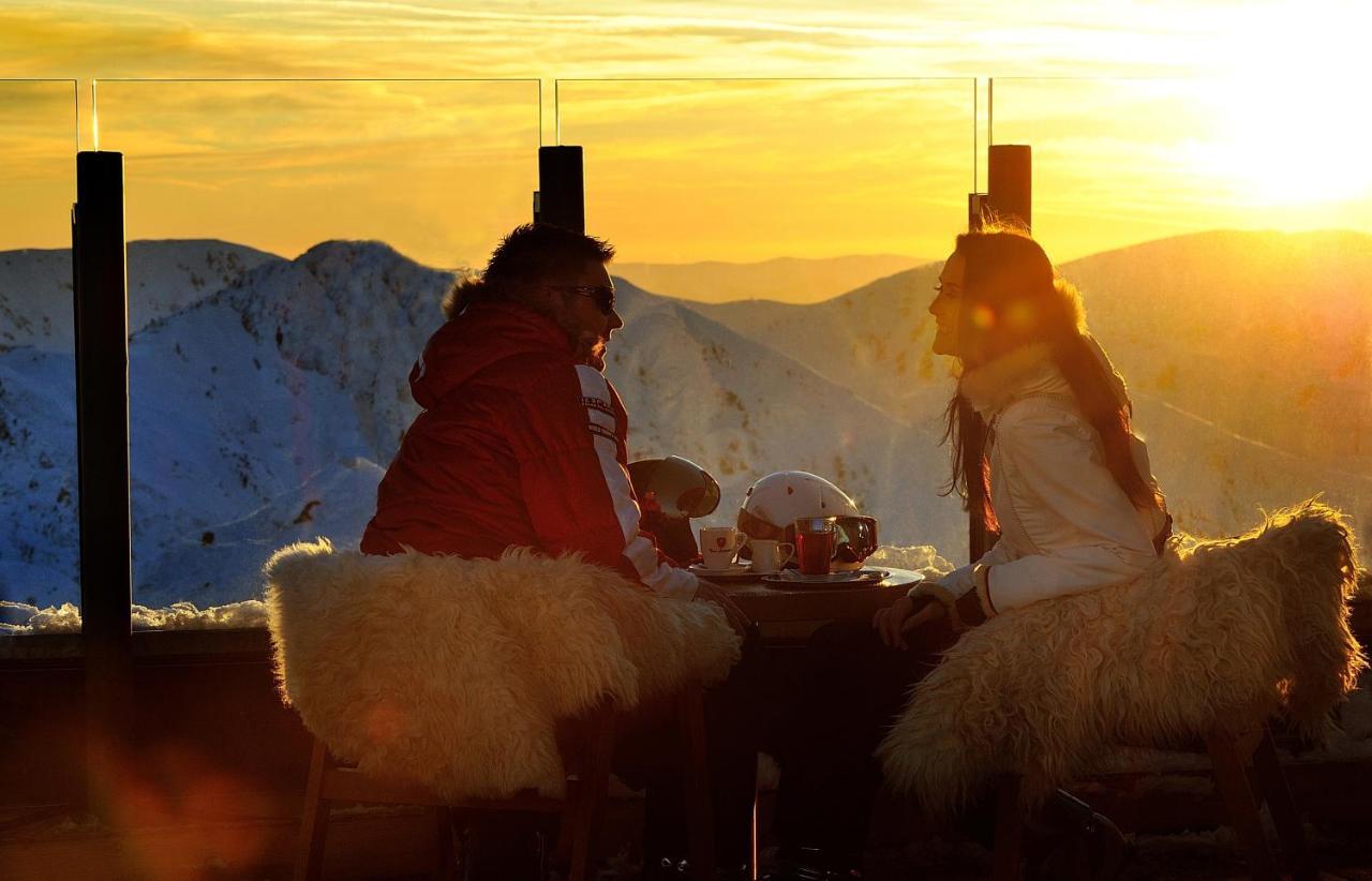 Noc Na Chopku, Rotunda Hotel Demanovska Dolina Bagian luar foto